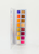 Load image into Gallery viewer, L&#39;amourToujours Rose Eyeshadow Pallette